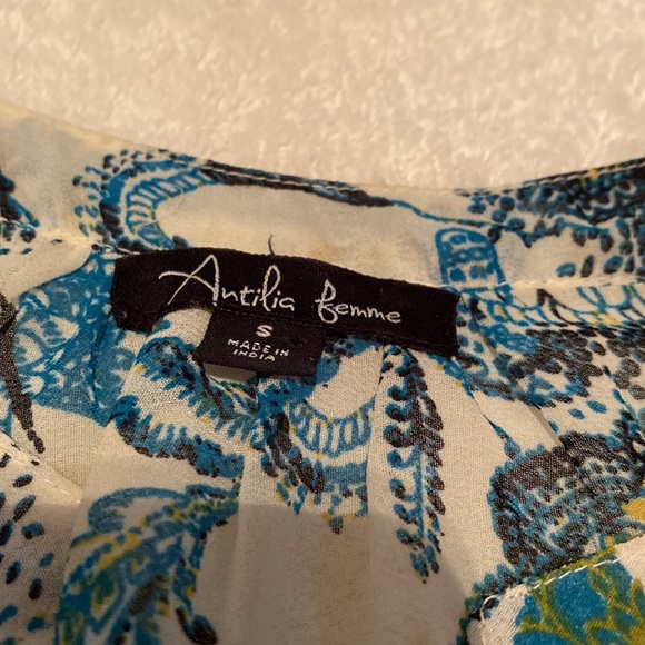 Womens shear shoulder sleeveless blouse - Picture 3 of 6